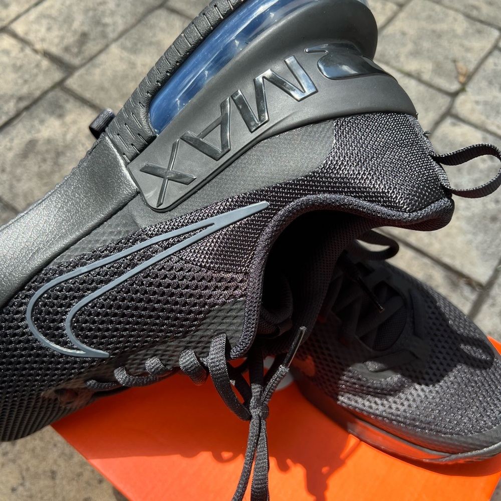 Nike Air Max Men's Black Sneakers - Picture 11 of 15